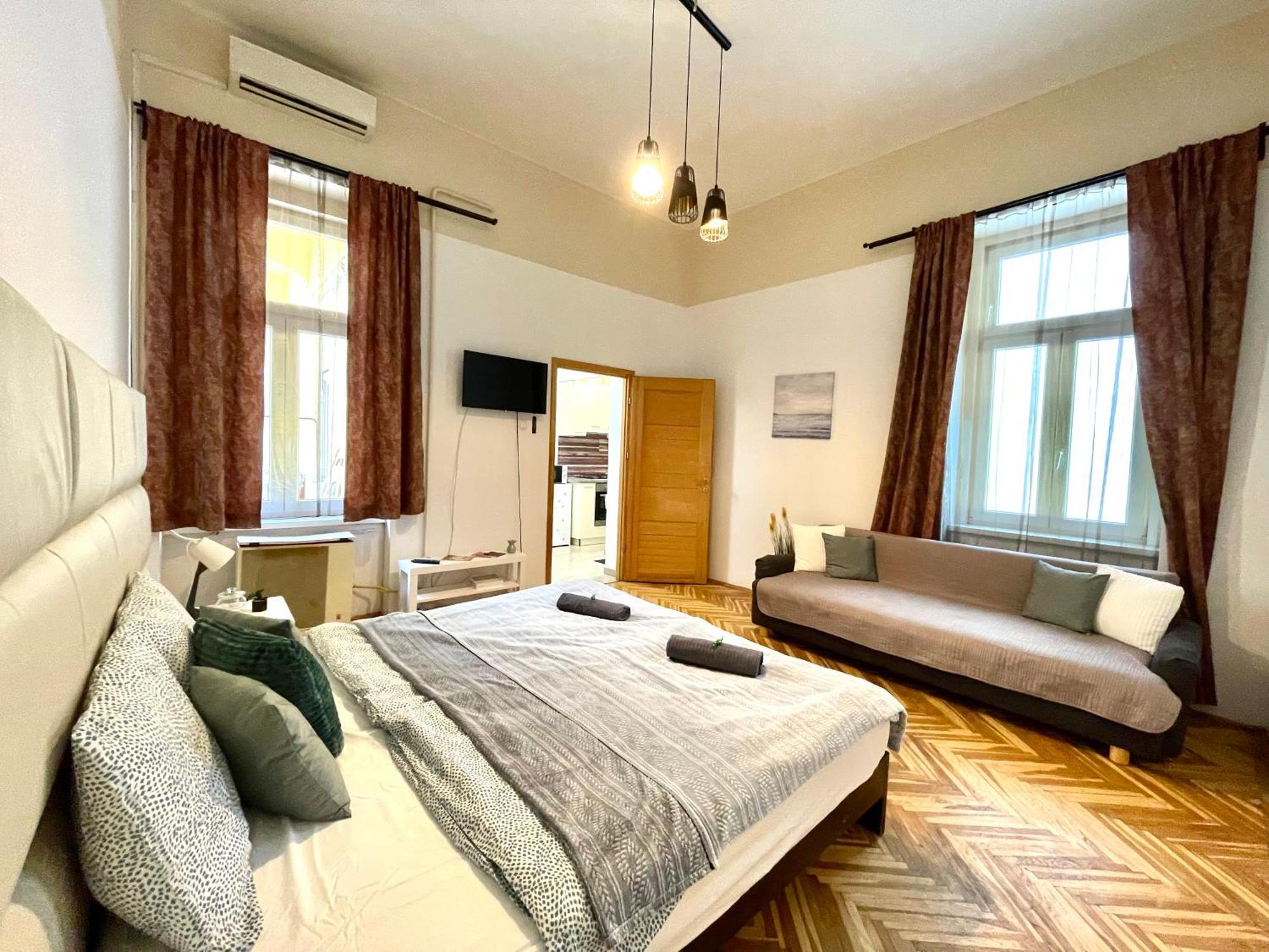 Free Air Conditioner Nature Near Gozsdu With Free Coffee Appartement